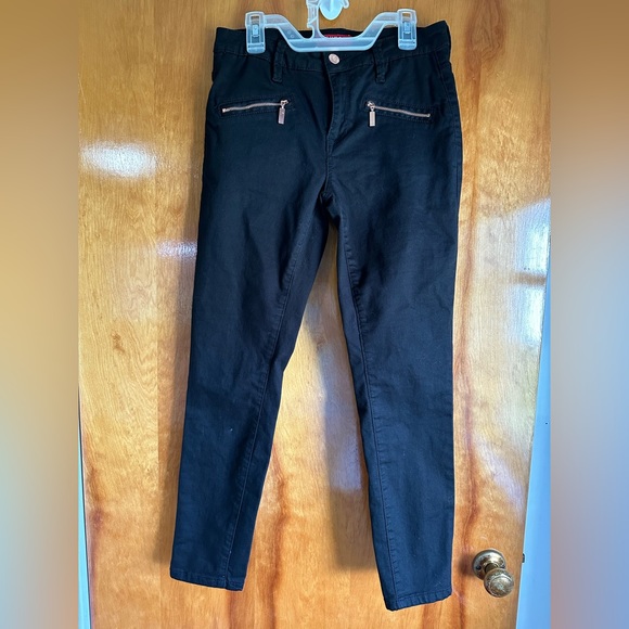 Women’s Black Guess Skinny Stretch Jean Rose Gold Hardware Size 26. - Picture 1 of 3